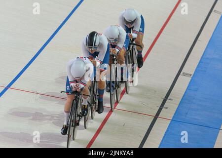 12,8.2022, München, Internationales Congress Center München, Europameisterschaften München 2022: Verfolgungsfinale des Damen-Rennradteams, Anna Morris, Josie Knight, Jessica Roberts, Neah Evans (Team Großbritannien) (Sven Beyrich/SPP-JP) Quelle: SPP Sport Pressefoto. /Alamy Live News Stockfoto