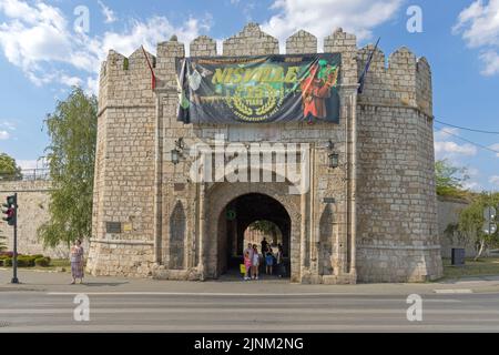 NIS, Serbien - 04. August 2022: Jazz Music Festival Nisville auf der Alten Festung im Stadtzentrum. Stockfoto