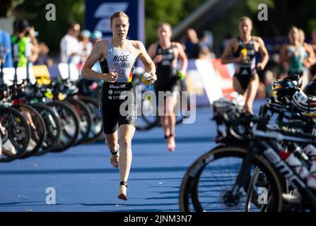 München, Deutschland. 12. August 2022. Europameisterschaften, Europameisterschaft, Triathlon, Einzelrennen, Frauen, Im Olympiapark. Laura Lindemann aus Deutschland in Aktion. Quelle: Sven Hoppe/dpa/Alamy Live News Stockfoto