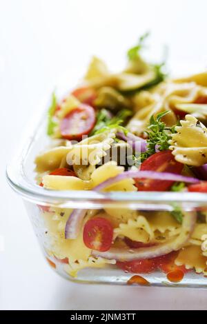 Mittagessen, Nudelsalat, Mittagszeit, Nudelsalate Stockfoto
