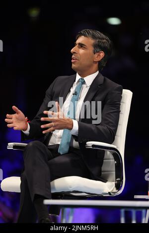 Cheltenham, Großbritannien. 12. August 2022. Rishi Sunak, Abgeordneter der konservativen Partei, hielt bei den Führungsaufgaben im Centaur, auf der Cheltenham Rennbahn, Gloucest, ab Stockfoto