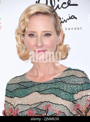 ARCHIV: 20. April 2018 - Beverly Hills, Kalifornien - Anne Heche. 25. jährliches Rennen zur Löschung der MS Gala im Beverly Hilton Hotel (Foto: © Birdie Thompson/AdMedia via ZUMA Press Wire) Stockfoto