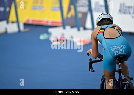 Die belgische Triathletin Valerie Barthelemy wurde am Freitag, den 12. August 2022, während des Triathlon-Euros der Frauen im Rahmen der Europameisterschaft München 2022 in München in Aktion gezeigt. Die zweite Auflage der Europameisterschaften findet vom 11. Bis 22. August statt und umfasst neun Sportarten. BELGA FOTO ERIC LALMAND Stockfoto