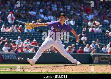 August 11 2022: Colorado Pitcher Lucas Gilbreath (58) wirft während des Spiels mit den Saint Louis Cardinals und den Colorado Rockies, das im Coors Field in Denver Co. Stattfand, einen Pitch.David Seelig/Cal Sport Medi Credit: CAL Sport Media/Alamy Live News Stockfoto