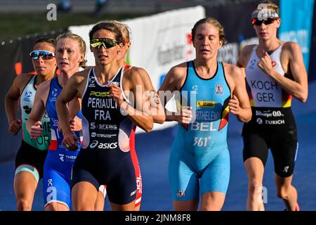 Die belgische Triathletin Valerie Barthelemy wurde am Freitag, den 12. August 2022, während des Triathlon-Euros der Frauen im Rahmen der Europameisterschaft München 2022 in München in Aktion gezeigt. Die zweite Auflage der Europameisterschaften findet vom 11. Bis 22. August statt und umfasst neun Sportarten. BELGA FOTO ERIC LALMAND Stockfoto