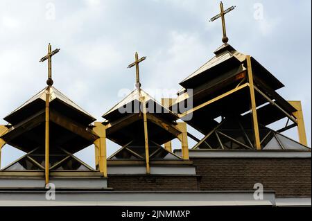 Geometrische Kuppeln der Kirche St. Basil dem Großen in Kiew Ukraine Stockfoto