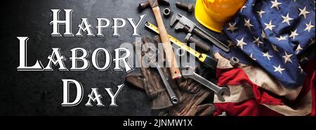 Happy Labor Day Hintergrund mit Bau-und Fertigungs-Tools mit patriotischen US, USA, amerikanische Flagge Hintergrund - Happy Labor Day Stockfoto
