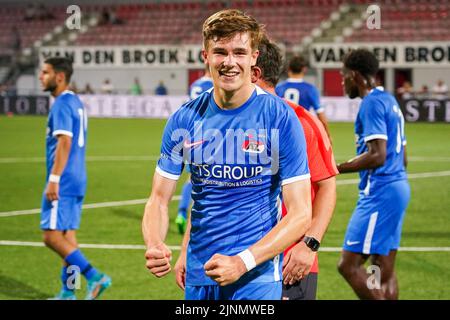 Helmond, Niederlande. 12. August 2022. HELMOND, NIEDERLANDE - 12. AUGUST: Wouter geht von AZ U23 nach dem niederländischen Keukenkampioendivisie-Spiel zwischen Helmond Sport und AZ U23 am Helmond Sport Stadium am 12. August 2022 in Helmond, Niederlande (Foto von Joris Verwijst/Orange Picics) Kredit: Orange Pics BV/Alamy Live News Stockfoto