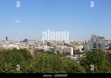 Vue sur Paris. Tours Citylights. Les Tours du Pont de Sèvres. Vue du Parc de Saint-Cloud. Saint-Cloud. Ile-de-France. Frankreich. Europa. Stockfoto