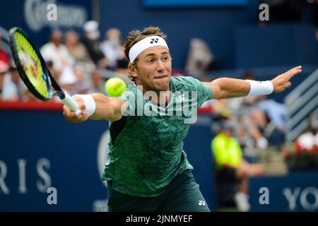 Montreal, Quebec, Kanada. 12. August 2022. CASPER RUUD aus Norwegen bei seinem Viertelfinale beim Tennisturnier National Bank Open in Montreal, Kanada. (Bild: © Christopher Levy/ZUMA Press Wire) Bild: ZUMA Press, Inc./Alamy Live News Stockfoto
