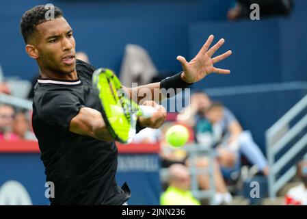 Montreal, Quebec, Kanada. 12. August 2022. FELIX AUGER-ALIASSIME in seinem Viertelfinale beim Tennisturnier National Bank Open in Montreal, Kanada. (Bild: © Christopher Levy/ZUMA Press Wire) Bild: ZUMA Press, Inc./Alamy Live News Stockfoto