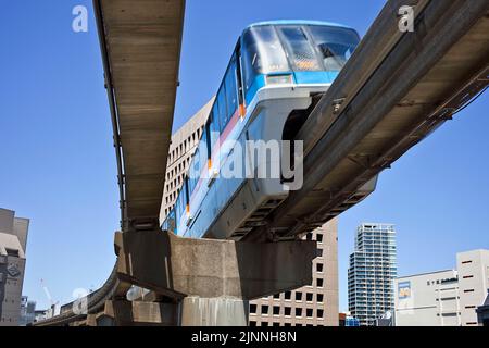 Monorail-Zug zum Flughafen Haneda in Tokio, Japan Stockfoto