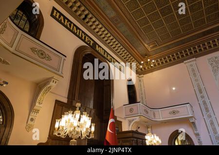Erstes Gebäude des türkischen parlaments in Ankara Ulus. Birinci meclis binasi wörtlich auf Türkisch. 23.. april 1920 Konzept. Ankara Türkei - 5.17.2 Stockfoto