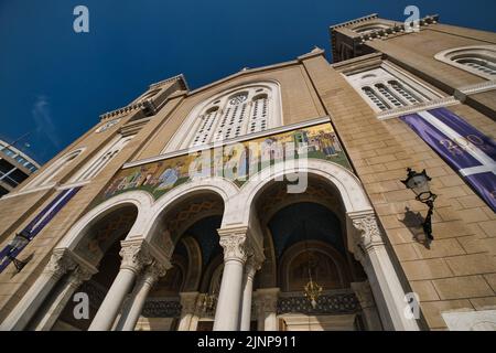 Fassade der Heiligen Metropolischen Kirche der Verkündigung an die Jungfrau Maria in Athen Stockfoto