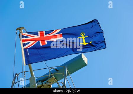 Das blau-defaced Fähnrich des Royal Fleet Auxiliary - Juni 2007. Stockfoto