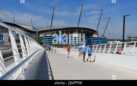 Manchester, Großbritannien. 13. August 2022. Außenansicht des Etihad-Stadions in Manchester, Großbritannien am 8/13/2022. (Foto von Conor Molloy/News Images/Sipa USA) Quelle: SIPA USA/Alamy Live News Stockfoto