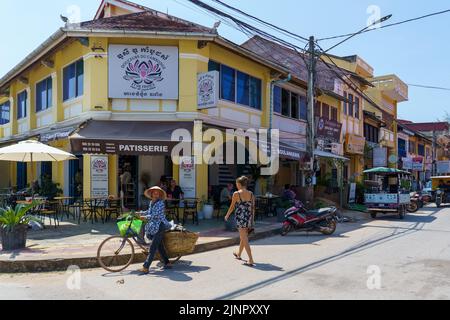 Kampot. Kambodscha. Provinz Kampot. Kolonialviertel. Altes Kolonialhaus im französischen Stil Stockfoto