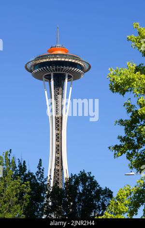 Seattle - 07. August 2022; Seattle Space Needle mit in Galaxy Gold lackiertem Dach zum 60.-jährigen Jubiläum Stockfoto