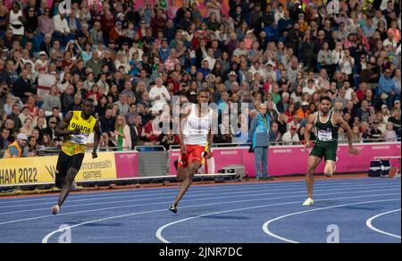 Joseph Paul Amoah aus Ghana, Zharnel Hughes aus England und Shajar Abbas aus Pakistan traten im Finale der Männer 200m bei den Commonwealth Games bei Alex an Stockfoto