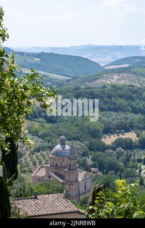 Heiligtum der Madonna di San Biagio von den Mauern von Montepulciano aus gesehen, Toskana Stockfoto