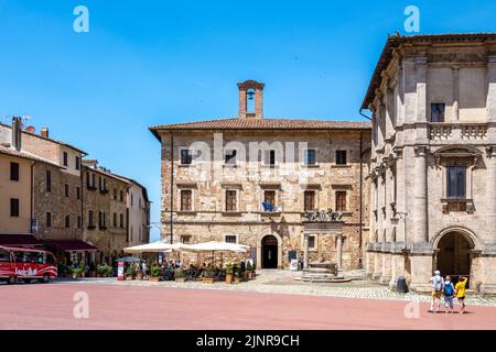 Gebäude der Piazza Grande, Montepulciano, Italien Stockfoto