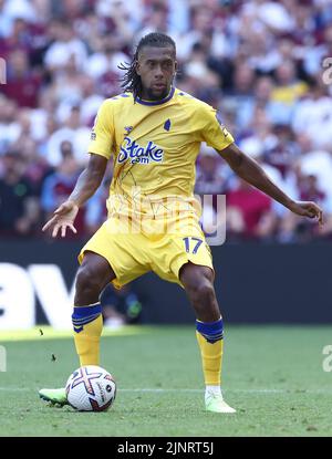 Birmingham, England, 13.. August 2022. Alex Iwobi von Everton während des Premier League-Spiels in Villa Park, Birmingham. Bildnachweis sollte lauten: Darren Staples / Sportimage Stockfoto