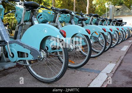 Vélib' Métropole. Location de vélos en libre-Service. Ville d’Avray. Ile-de-France. Frankreich. Europa. Stockfoto