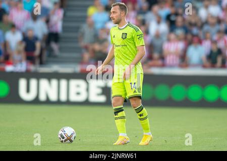 London, Großbritannien. 13. August 2022. Christian Eriksen von Manchester United beim Premier League-Spiel zwischen Brentford und Manchester United am 13. August 2022 im GTECH Community Stadium, London, England. Foto von Salvio Calabrese. Nur zur redaktionellen Verwendung, Lizenz für kommerzielle Nutzung erforderlich. Keine Verwendung bei Wetten, Spielen oder Veröffentlichungen einzelner Clubs/Vereine/Spieler. Kredit: UK Sports Pics Ltd/Alamy Live Nachrichten Stockfoto