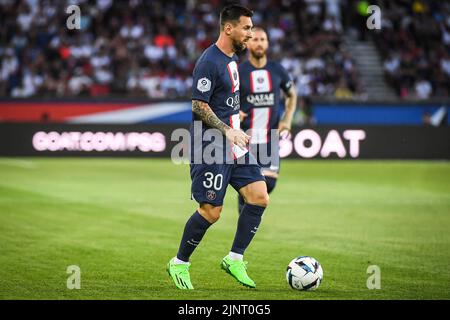 Paris, Frankreich, Frankreich. 13. August 2022. Lionel (Leo) MESSI von PSG während des Ligue 1-Spiels zwischen Paris Saint-Germain (PSG) und Montpellier Herault Sport Club (MHSC) im Stadion Parc des Princes am 13. August 2022 in Paris, Frankreich. (Bild: © Matthieu Mirville/ZUMA Press Wire) Stockfoto