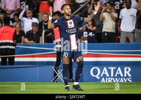 Paris, Frankreich, Frankreich. 13. August 2022. NEYMAR JR von PSG feiert sein Tor während des Ligue 1-Spiels zwischen Paris Saint-Germain (PSG) und Montpellier Herault Sport Club (MHSC) am 13. August 2022 im Stadion Parc des Princes in Paris, Frankreich. (Bild: © Matthieu Mirville/ZUMA Press Wire) Stockfoto
