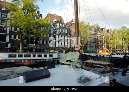 Lastkähne auf der Brouwersgracht in Jordaan in Amsterdam Stockfoto