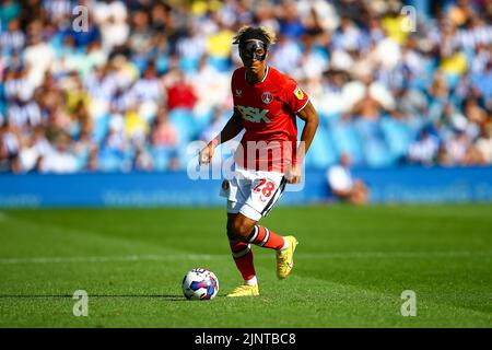 Hillsborough Stadium, Sheffield, England - 13.. August 2022 Sean Clare (28) von Charlton Athletic - während des Spiels Sheffield Wednesday V Charlton, Sky Bet League One, 2022/23, Hillsborough Stadium, Sheffield, England - 13.. August 2022 Credit: Arthur Haigh/WhiteRoseFotos/Alamy Live News Stockfoto