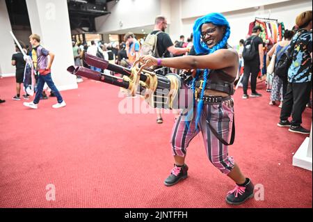 Hunderte von Ständen und Live-Performances, Teilnehmer als Anime, nahmen an der Anime & Gaming Con 2022, Novotel London West, London, Großbritannien, Teil. - 13. August 2022. Stockfoto