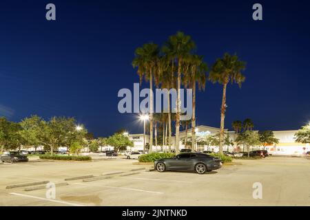 Stuart, FL, USA - 6. August 2022: RK Center Pineapple Commons Stuart Florida USA Stockfoto