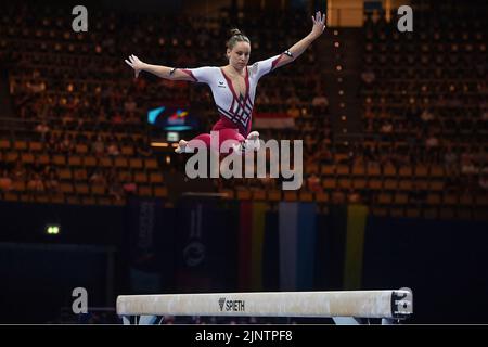 München, Deutschland. 11. August 2022. Sarah VOSS (GER), Action, Balance Beam, Balance Beam. Kunstturnen, Gymnastik, Frauen, Frauen in der Olympiahalle. Europameisterschaften München 2022 am 11.. August 2022 ?SVEN SIMON Fotoagentur GmbH & Co. Pressefoto KG # Prinzess-Luise-Str. 41 # 45479 M uelheim/R uhr # Tel 0208/9413250 # Fax. 0208/9413260 # GLS Bank # BLZ 430 609 67 # Konto 4030 025 100 # IBAN DE75 4306 0967 4030 0251 00 # BIC GENODEM1GLS # www.svensimon.net. Kredit: dpa/Alamy Live Nachrichten Stockfoto