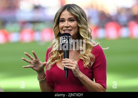 Mailand, Italien. 13. August 2022. Diletta Leotta während AC Milan vs Udinese Calcio, italienische Fußballserie A Spiel in Mailand, Italien, August 13 2022 Quelle: Independent Photo Agency/Alamy Live News Stockfoto