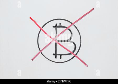 Bitcoin BTC Münze mit Logo auf weißem Hintergrund ...