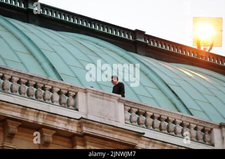 Wien, Österreich. 28. August 2014. Dreharbeiten für Mission: Impossible 5 an der Wiener Staatsoper mit Christopher McQuarrie Stockfoto