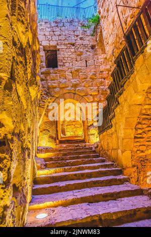 Qalat Ar-fanatischen alten arabischen Festung Burg Ajlun Jordan.  Alte Burg arabische 1184-1185 um Crusader Bedrohung zu begegnen. Stockfoto