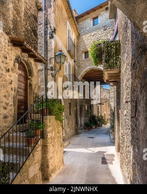 Pacentro, mittelalterliches Dorf in der Provinz L'Aquila, Abruzzen, Mittelitalien. Stockfoto