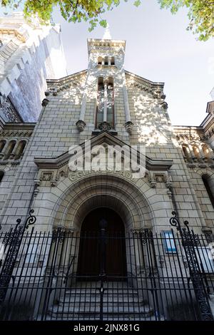 Die lutherische Kirche Saint-Paul de Montmartre ist ein religiöses Gebäude, das 1897 erbaut wurde und sich am Boulevard Barbes im 18.. Arrondissement befindet Stockfoto