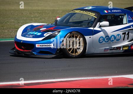 Rennwagen Lotus Elise Nahaufnahme des Motorsports auf der Rennstrecke. Vallelunga, Italien. April 30 2022, Rennwochenende Stockfoto