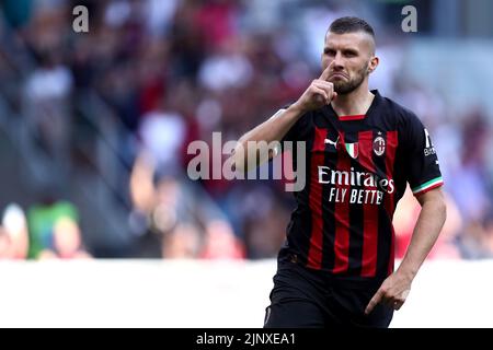 Ante Rebic von AC Mailand feiert nach einem Tor während der Serie A zwischen AC Mailand und Udinese Calcio im Stadio Giuseppe Meazza am 13. August 2022 in Mailand, Italien . Stockfoto