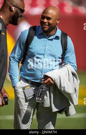 Der ehemalige Carolina Panthers Wide Receiver Steve Smith bei den warm-ups vor dem NFL Preseason Spiel zwischen den Carolina Panthers gegen die Washington Commanders am FedEx Field in Landover, MD, am 13. August 2022. Die Panther besiegten die Commanders mit 23:21. (Max Siker / Bild von Sport) Stockfoto
