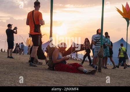 Newquay, Cornwall, Großbritannien. 13.. August 2022. Allgemeine Atmosphäre beim Boardmasters Festival 2022. Quelle: Sam Hardwick/Alamy. Stockfoto