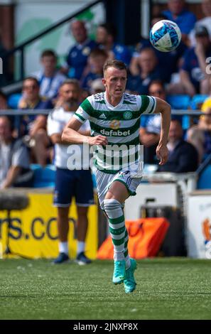 Kilmarnock, Schottland, Großbritannien. 14.. August 2022; The BBSP Stadium Rugby Park, Kilmarnock, Schottland: Schottischer Premier League-Fußball, Kilmarnock FC gegen Celtic: David Turnbull von Celtic am Ball Credit: Action Plus Sports Images/Alamy Live News Stockfoto