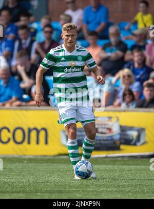 Kilmarnock, Schottland, Großbritannien. 14.. August 2022; The BBSP Stadium Rugby Park, Kilmarnock, Schottland: Schottischer Premier League-Fußball, Kilmarnock FC gegen Celtic: Carl Starfelt von Celtic am Ball Credit: Action Plus Sports Images/Alamy Live News Stockfoto
