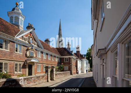 Matronenkolleg in der High Street in Salisbury, Wiltshire, England. Stockfoto