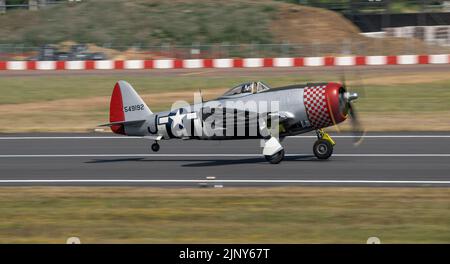 P-47D Thunderbolt 'Nellie', Abfahrt vom Royal International Air Tattoo 2022 Stockfoto