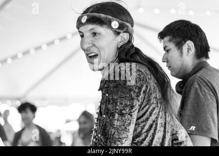 Clayson Benally beim jährlichen Navajo Festival of Arts & Culture 70. in Flagstaff, Arizona, USA. Stockfoto